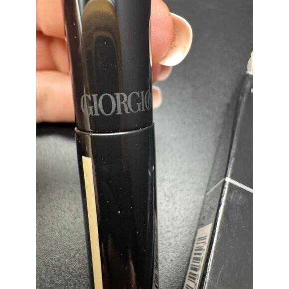 Giorgio Armani Concealer Shade 5 Travel Size- New with trashed box - Picture 2 of 9